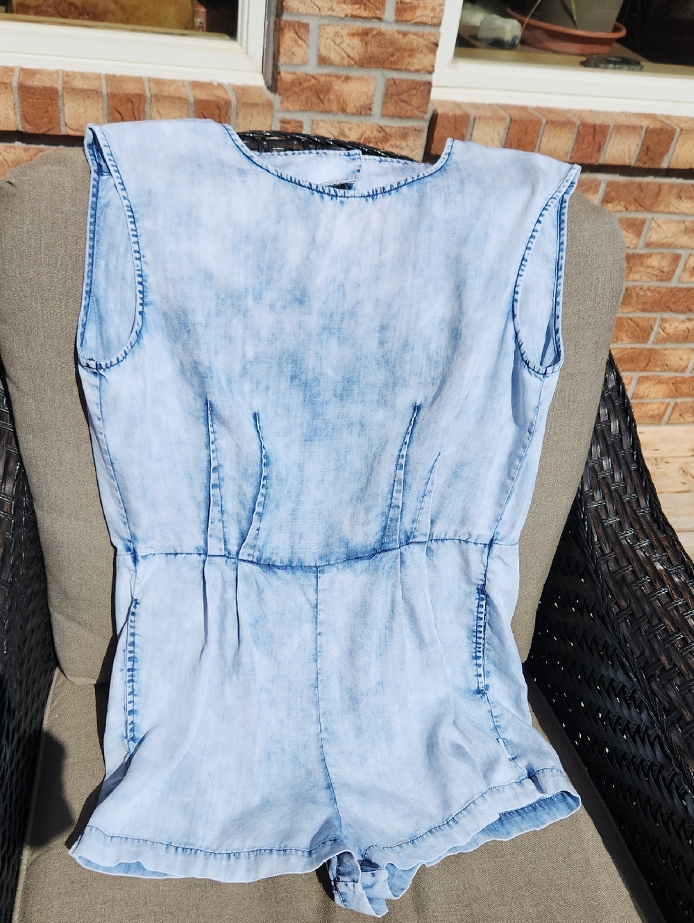RVCA Light Blue Denim Romper 100% Tencel Sz Med Like New
